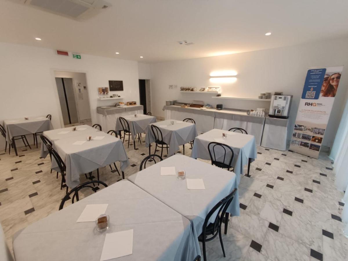 hotel exclusive Riccione Exterior foto