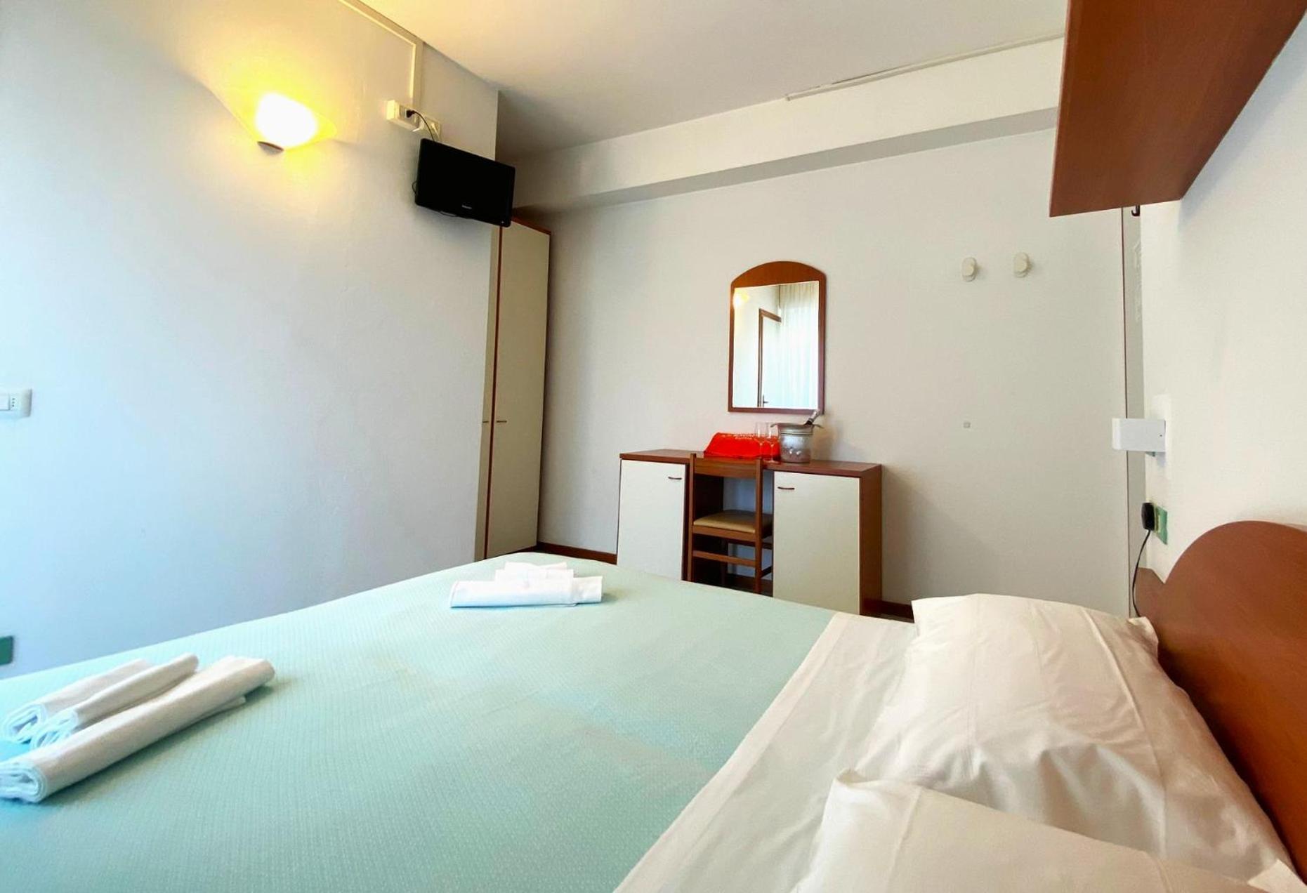 hotel exclusive Riccione Exterior foto