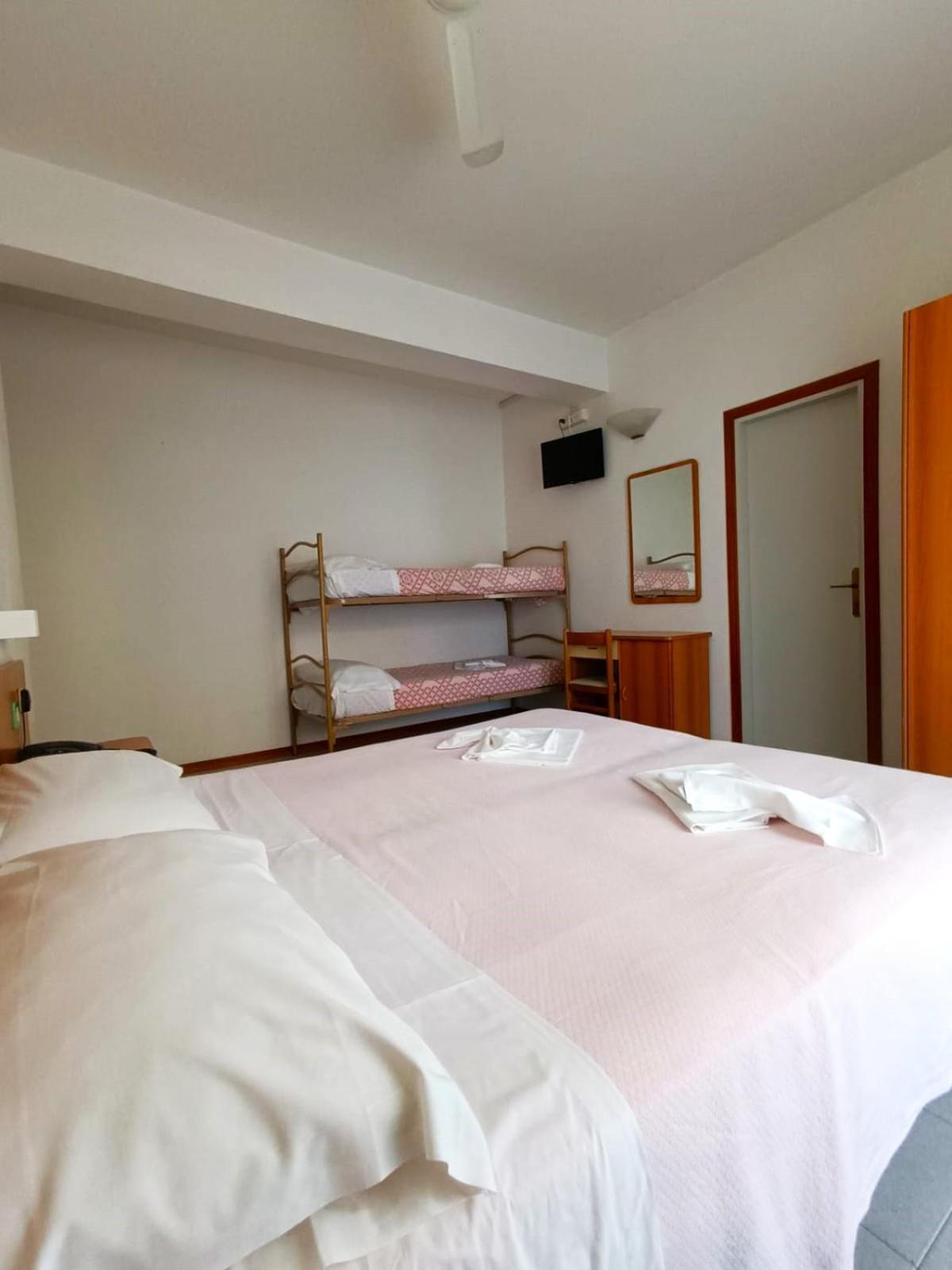 hotel exclusive Riccione Exterior foto